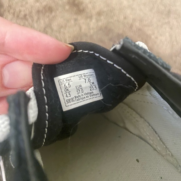 Vans low top sneakers - Picture 6 of 8